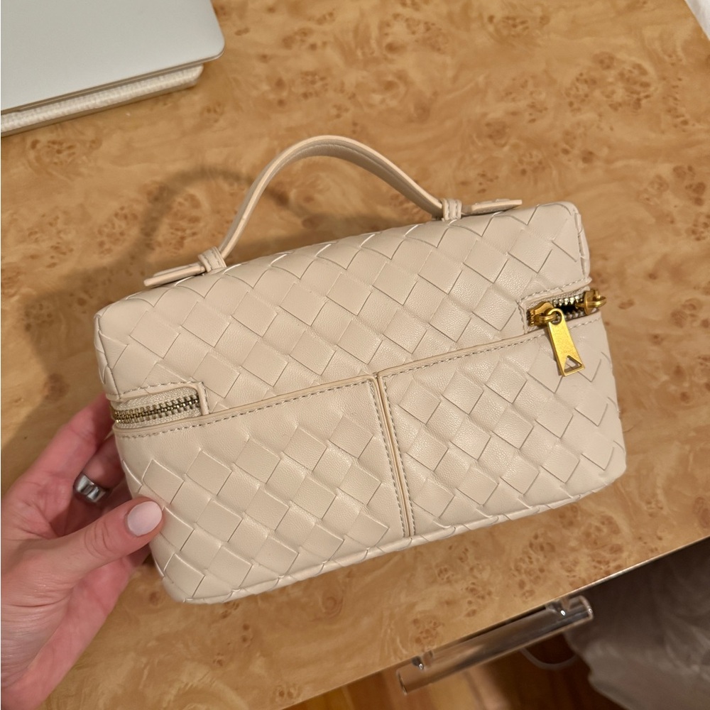 Cream Woven Handbag - Picture 2 of 4